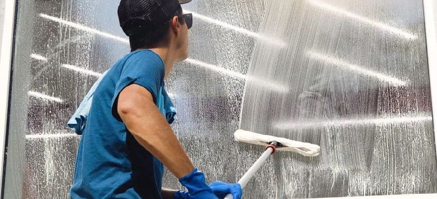 Nettoyage Vitrines et Façades